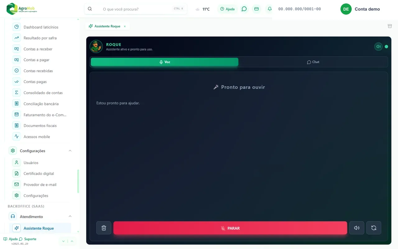 Tela do Assistente Roque no AgroMob, com as abas Voz e Chat